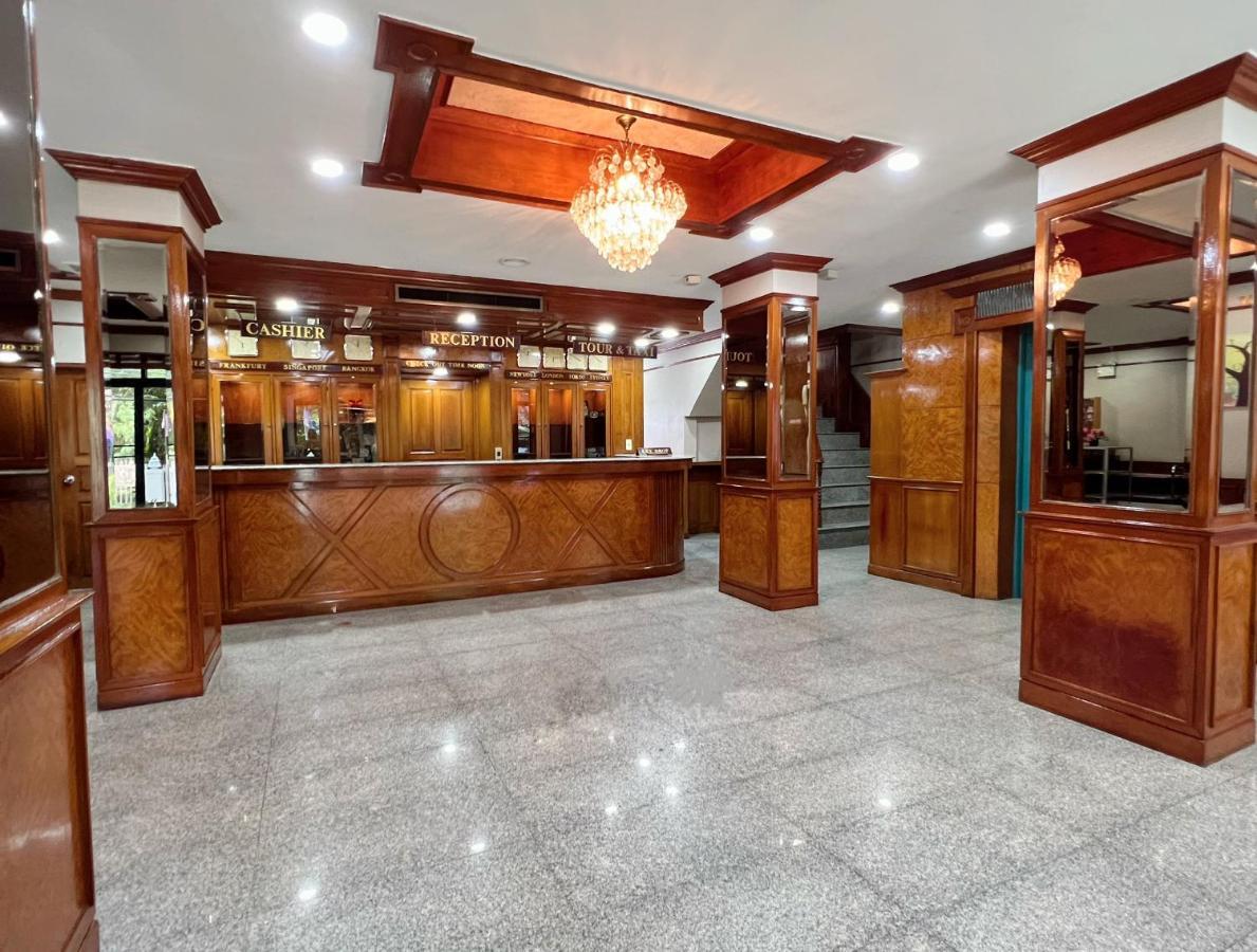 The Promenade Bangkok Hotel Exterior photo